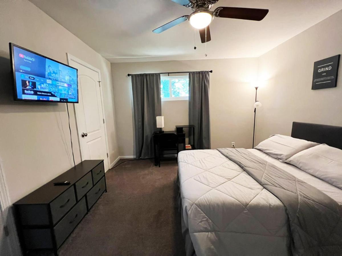 The Lux 28 Tvs Every Room Free Wifi Атланта Екстериор снимка